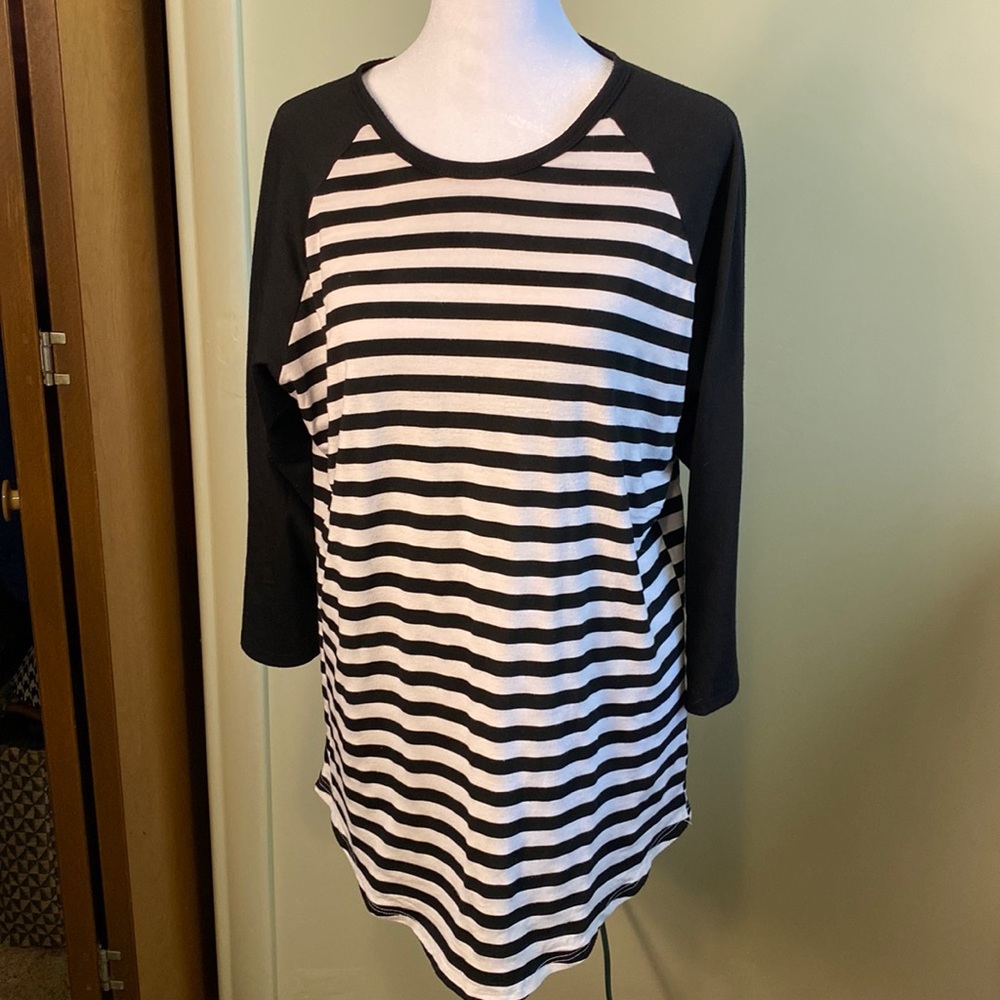 Lularoe T-Shirt